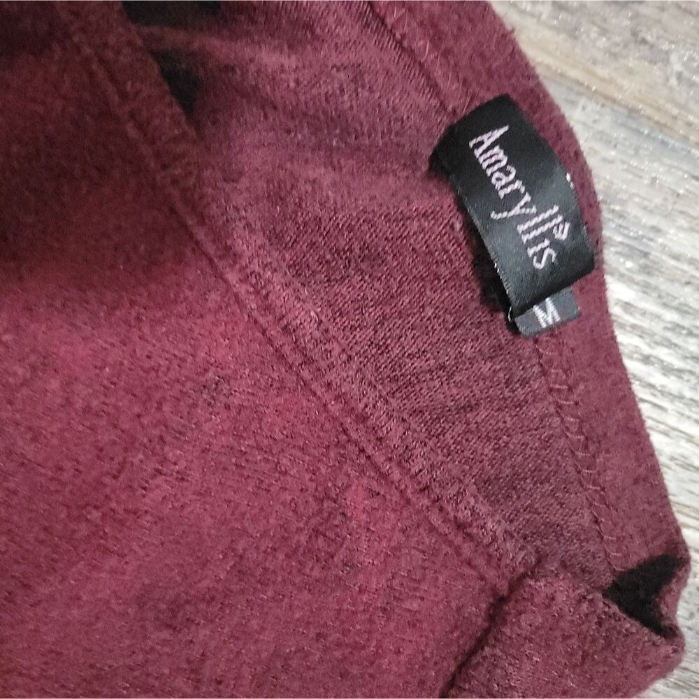 Amaryllis Heather Burgundy Off-Shoulder Open Back Sweater Women's Size M… - Picture 2 of 3